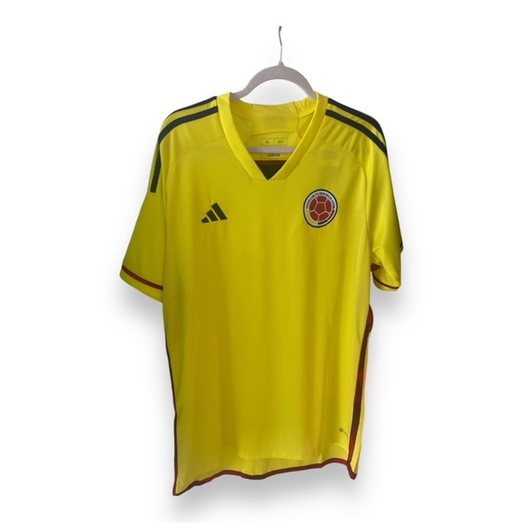 Adidas 2022 Colombia National Team Home Soccer Jersey. M, L and XL - Picture 1 of 16
